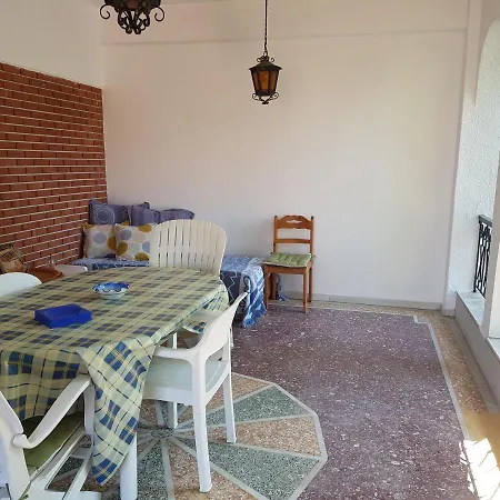 Family House * Pefkochori